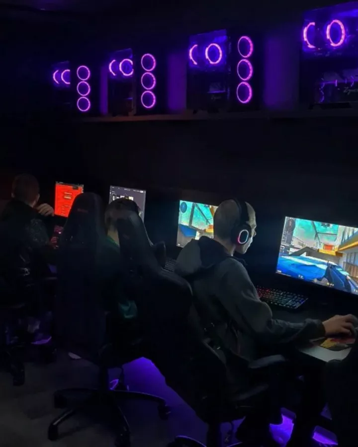 Компьютерный клуб Кибер Жесть в Смоленске: Киберспорт, Games, Ставкинакиберспорт, Компьютер, Csgo, Dota, Команды, Соревнования,