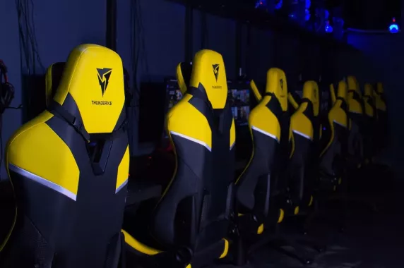 Кибер клуб "Bunker cyber arena"