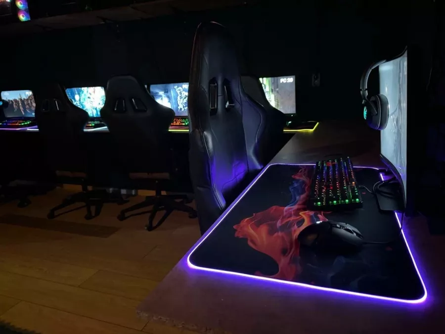 Компьютерный клуб Гринлайн в Новороссийске: Киберспорт, Компьютерный клуб, Соревнования, Игры,