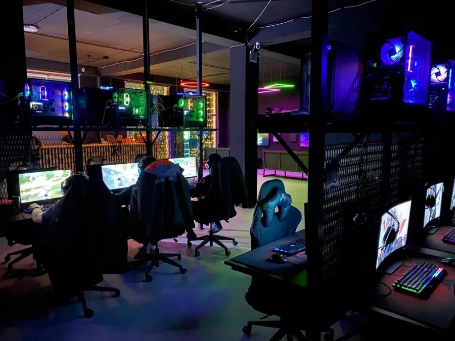 Компьютерный клуб Гринлайн в Новороссийске: Киберспорт, Компьютерный клуб, Соревнования, Игры,