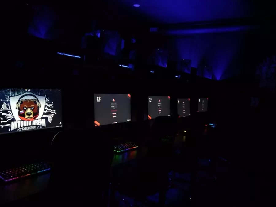Кибер клуб Antonio Arena на Северной в Геленджике: Киберспорт, Games, Ставкинакиберспрот, Компьютер, Csgo, Dota, Команды, Соревнования,