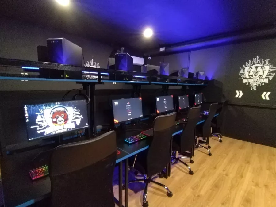 Кибер клуб Antonio Arena на Ульяновской в Геленджике: Киберспорт, Games, Ставкинакиберспорт, Компьютер, Csgo, Dota, Команды, Соревнования,