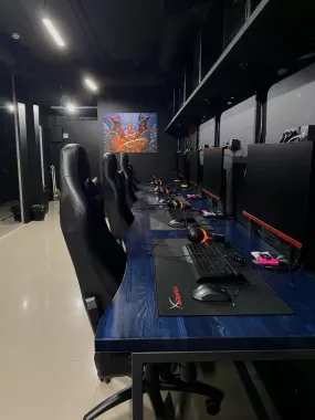 Компьютерный клуб "Game Lab"