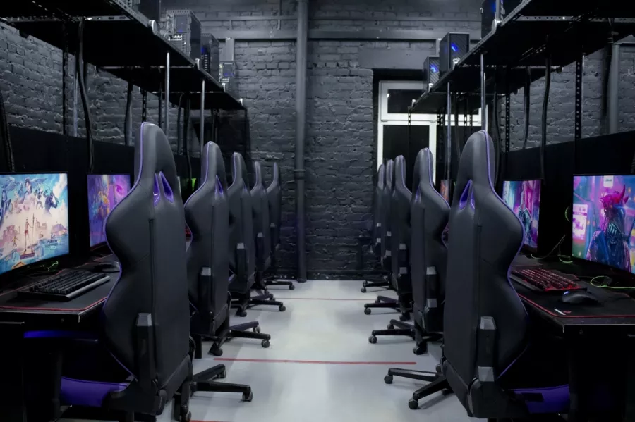 Кибер клуб Cyber Cube Club в Москве: Киберспорт, Games, Ставкинакиберспорт, Компьютер, Csgo, Dota, Команды, Соревнования,