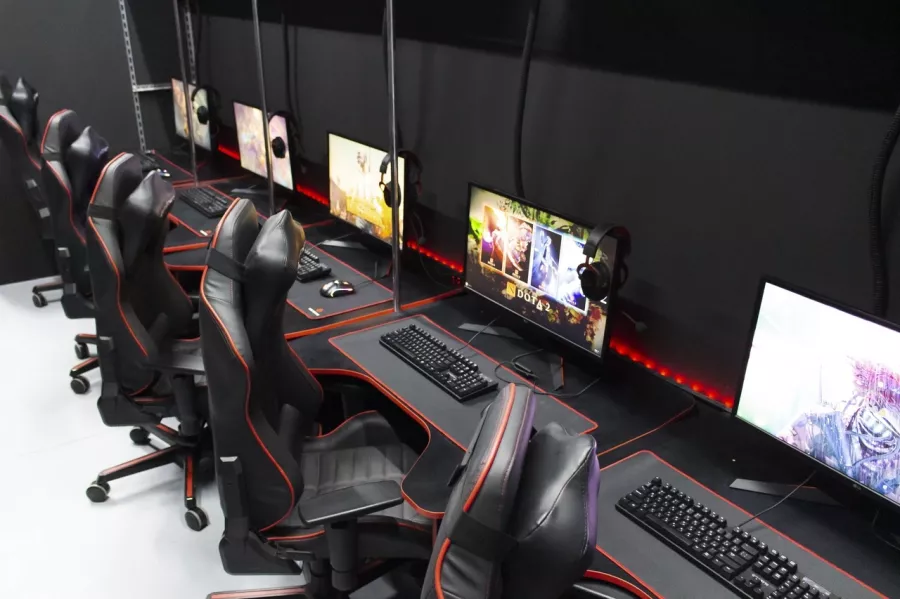 Кибер клуб Cyber Cube Club в Москве: Киберспорт, Games, Ставкинакиберспорт, Компьютер, Csgo, Dota, Команды, Соревнования,
