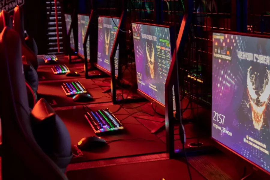 Кибер клуб Venom Cyber Zone на Ярославской в Москве: Киберспорт, Games, Ставкинакиберспорт, Компьютер, Csgo, Dota, Команды, Соревнования,