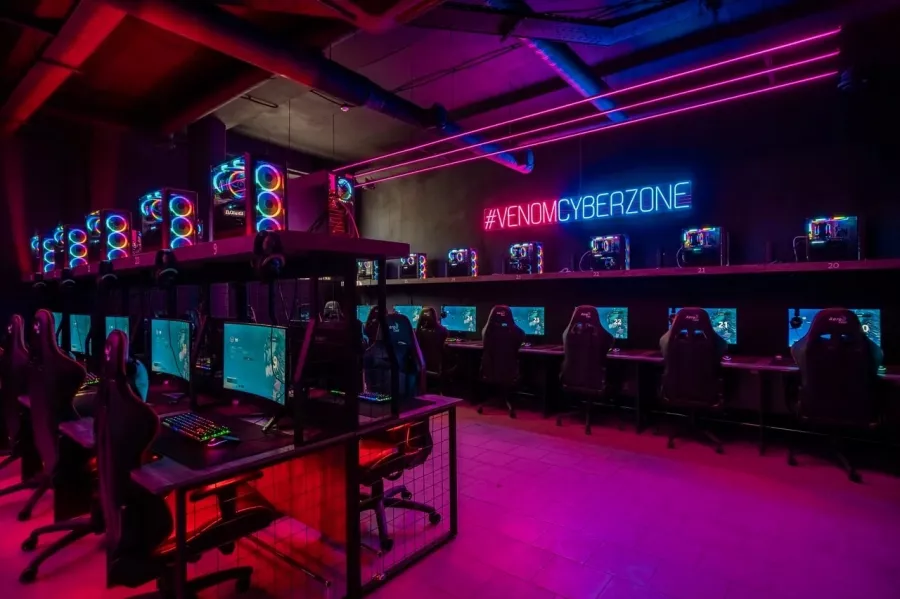 Кибер клуб Venom Cyber Zone на Михалковской в Москве: Киберспорт, Games, Ставкинакиберспорт, Компьютер, Csgo, Dota, Команды, Соревнования,