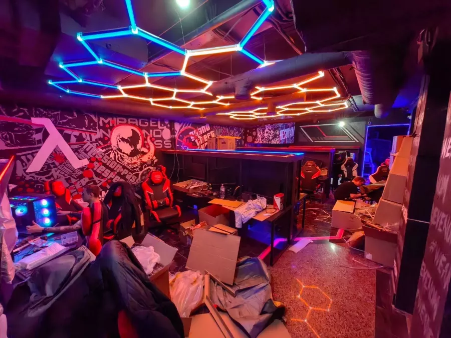 Кибер клуб Venom Cyber Zone на Стремянном в Москве: Киберспорт, Games, Ставкинакиберспорт, Компьютер, Csgo, Dota, Команды, Соревнования,