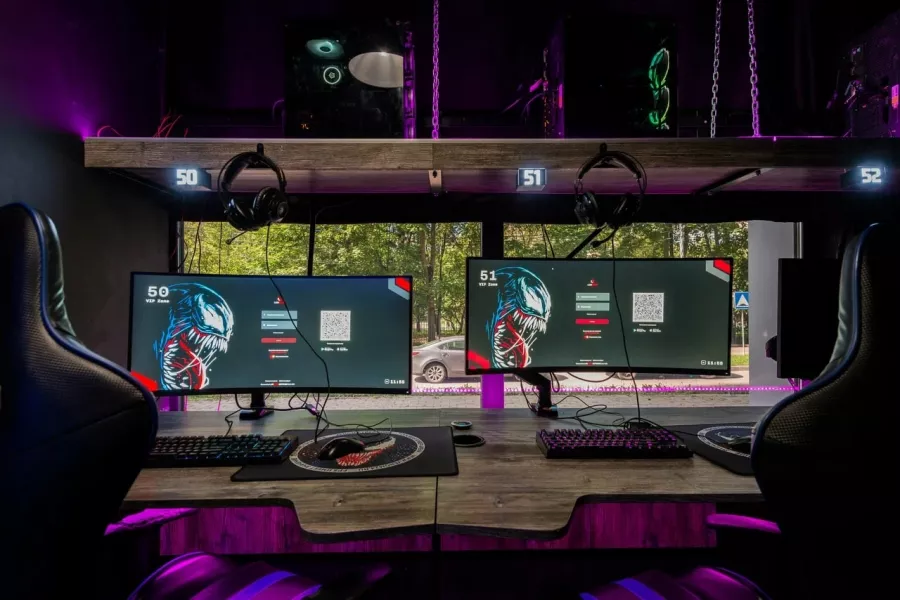 Кибер клуб Venom Cyber Zone на Вернадского в Москве: Киберспорт, Games, Ставкинакиберспорт, Компьютер, Csgo, Dota, Команды, Соревнования,