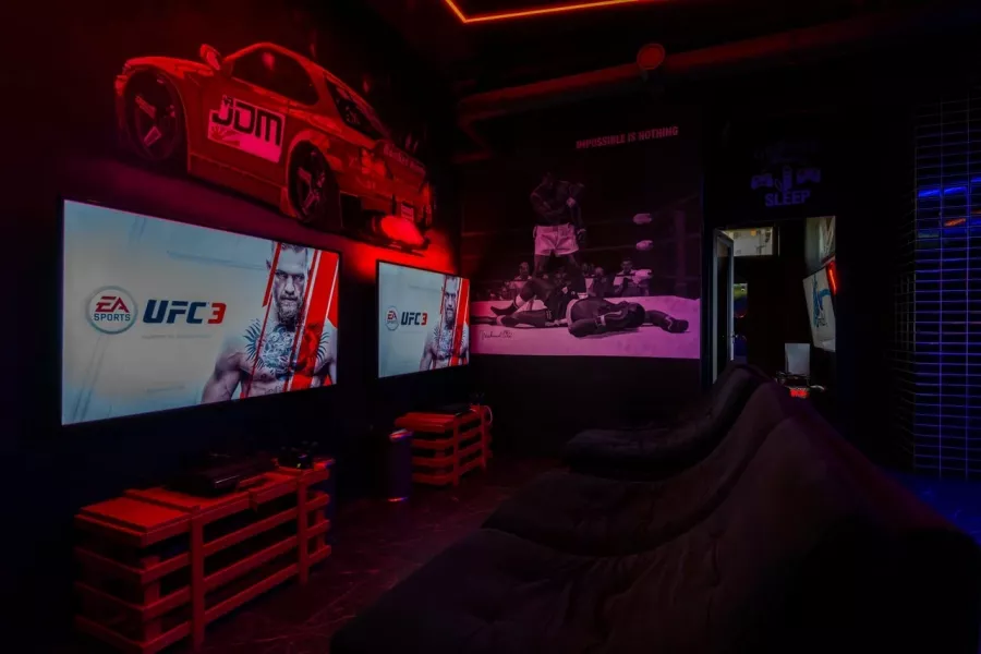 Кибер клуб Venom Cyber Zone на Вернадского в Москве: Киберспорт, Games, Ставкинакиберспорт, Компьютер, Csgo, Dota, Команды, Соревнования,