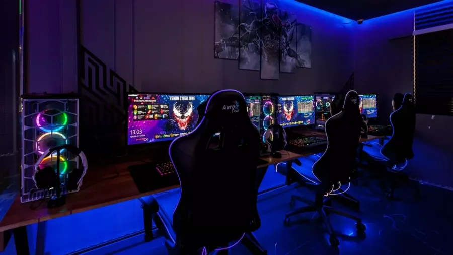 Кибер клуб Venom Cyber Zone на Митинской в Москве: Киберспорт, Games, Ставкинакиберспорт, Компьютер, Csgo, Dota, Команды, Соревнования,