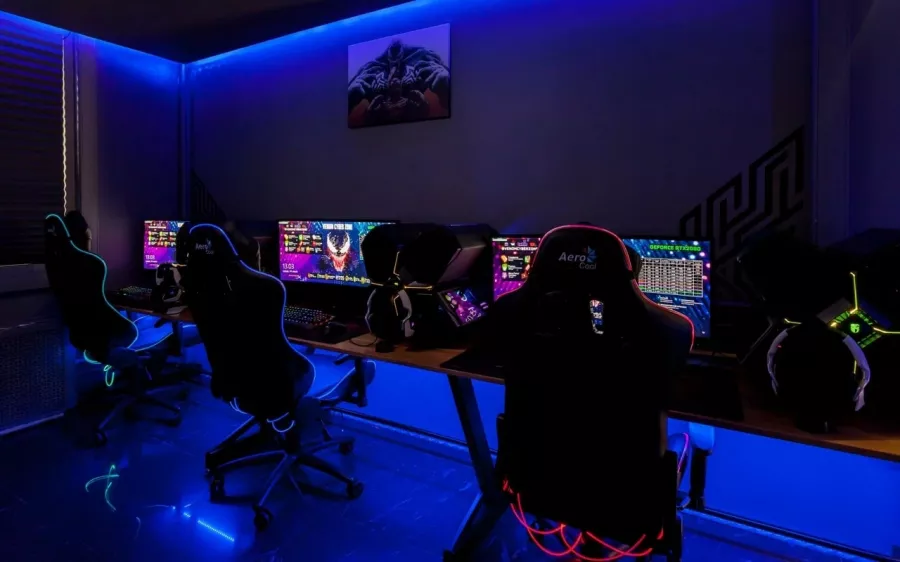 Кибер клуб Venom Cyber Zone на Митинской в Москве: Киберспорт, Games, Ставкинакиберспорт, Компьютер, Csgo, Dota, Команды, Соревнования,