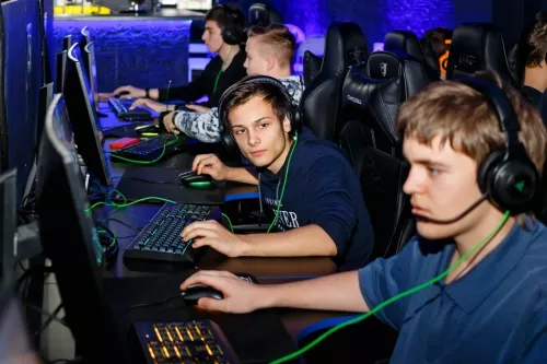 Кибер клуб YouPlay на Сокольническом Кругу в Москве