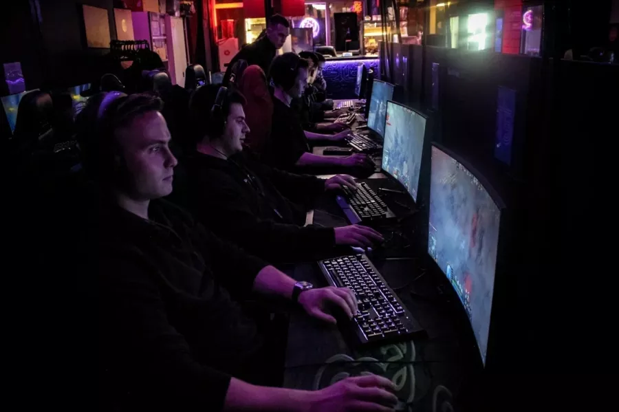 Кибер клуб YouPlay на Щёлковском в Москве: Киберспорт, Games, Компьютерный клуб, Компьютер, Csgo, Dota, Команды, Соревнования,