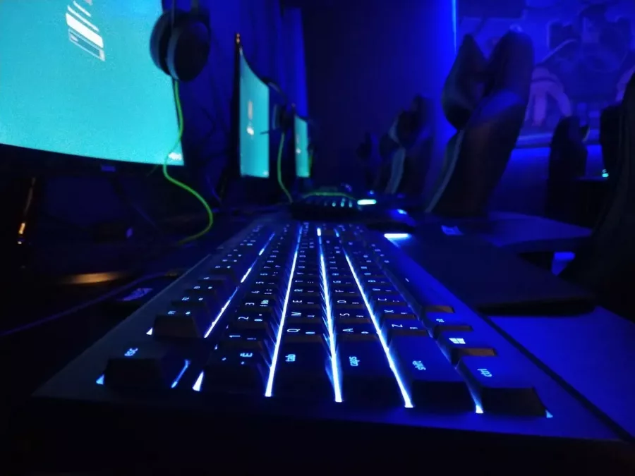 Кибер клуб YouPlay на Щёлковском в Москве: Киберспорт, Games, Компьютерный клуб, Компьютер, Csgo, Dota, Команды, Соревнования,