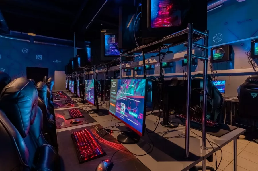 Компьютерный клуб Fps Arena в Москве: Киберспорт, Games, Ставкинакиберспорт, Компьютер, Csgo, Dota, Команды, Соревнования,