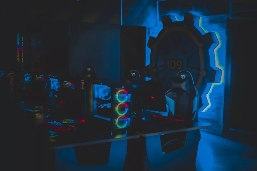 Компьютерный клуб Ваулт 109 в Москве: Киберспорт, Games, Ставкинакиберспорт, Компьютер, Csgo, Dota, Команды, Соревнования,