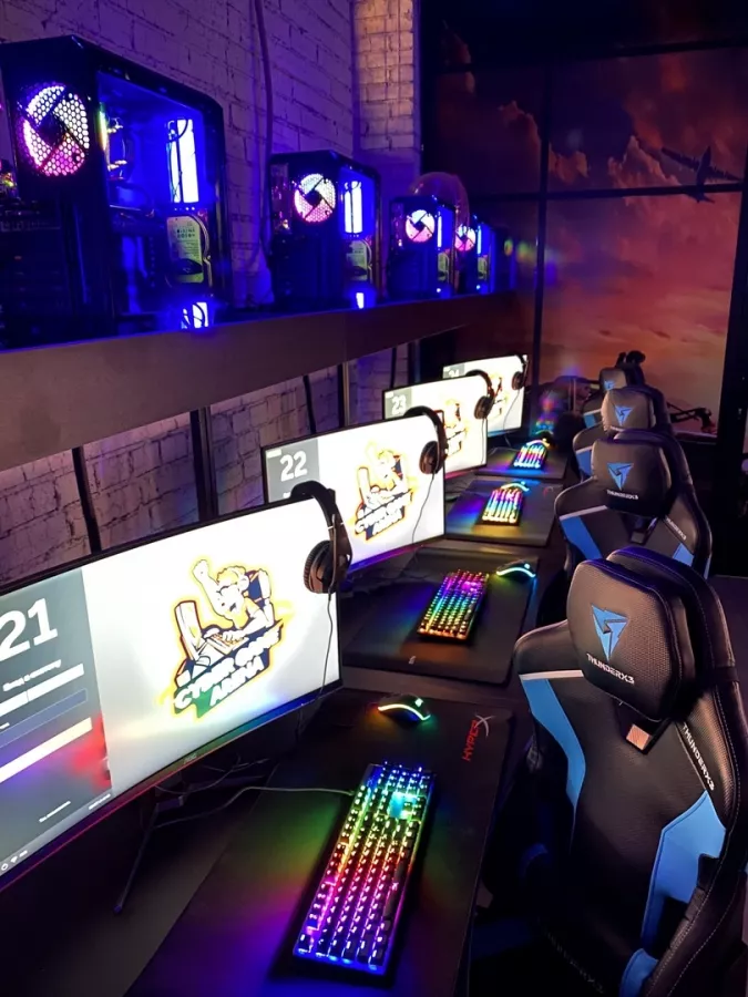 Компьютерный клуб Cyber Game Arena в Москве: Киберспорт, Games, Ставкинакиберспорт, Компьютер, Csgo, Dota, Команды, Соревнования,