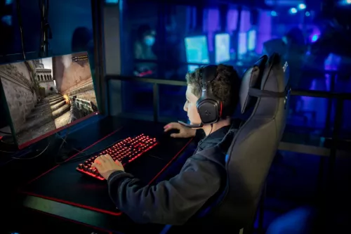 Компьютерный клуб PlayPoint  в  Москве