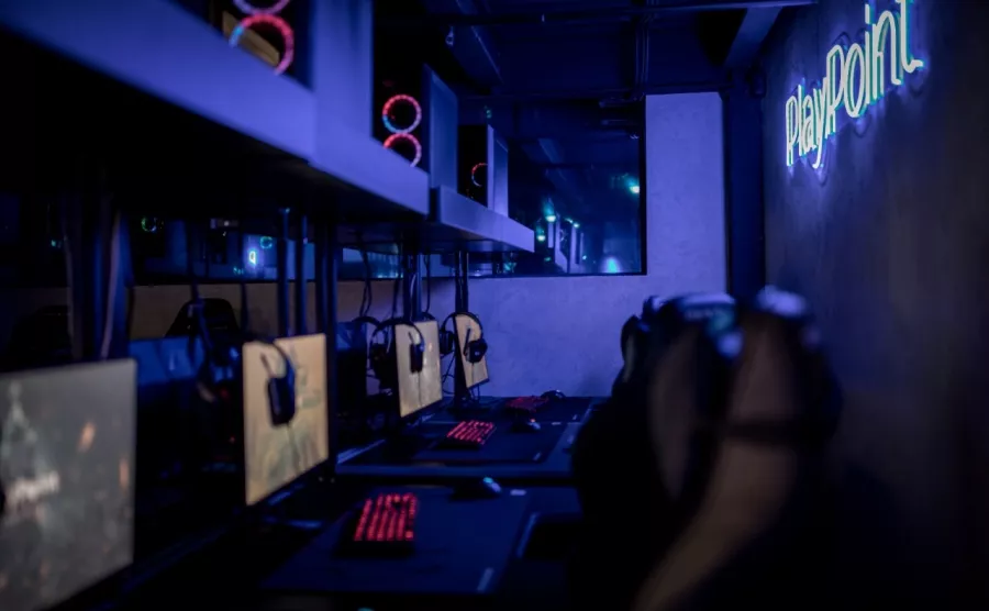 Компьютерный клуб PlayPoint в Москве: Киберспорт, Games, Ставкинакиберспорт, Компьютер, Csgo, Dota, Команды, Соревнования,