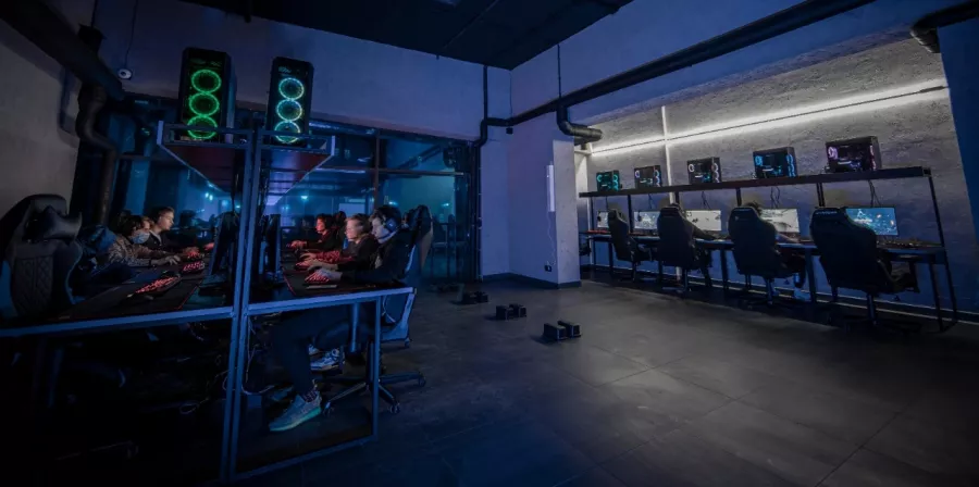 Компьютерный клуб PlayPoint в Москве: Киберспорт, Games, Ставкинакиберспорт, Компьютер, Csgo, Dota, Команды, Соревнования,
