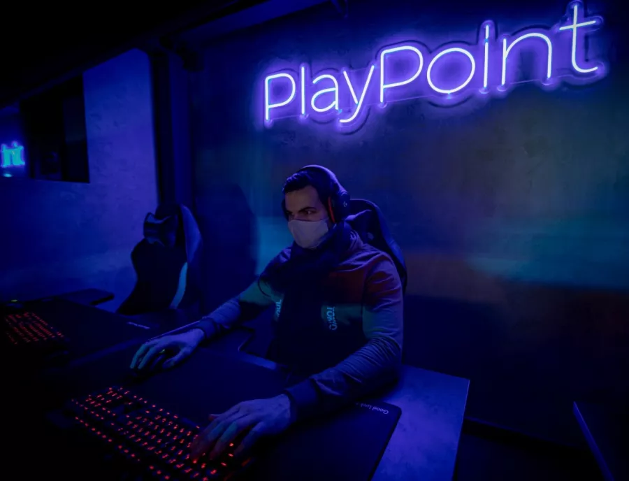 Компьютерный клуб PlayPoint в Москве: Киберспорт, Games, Ставкинакиберспорт, Компьютер, Csgo, Dota, Команды, Соревнования,