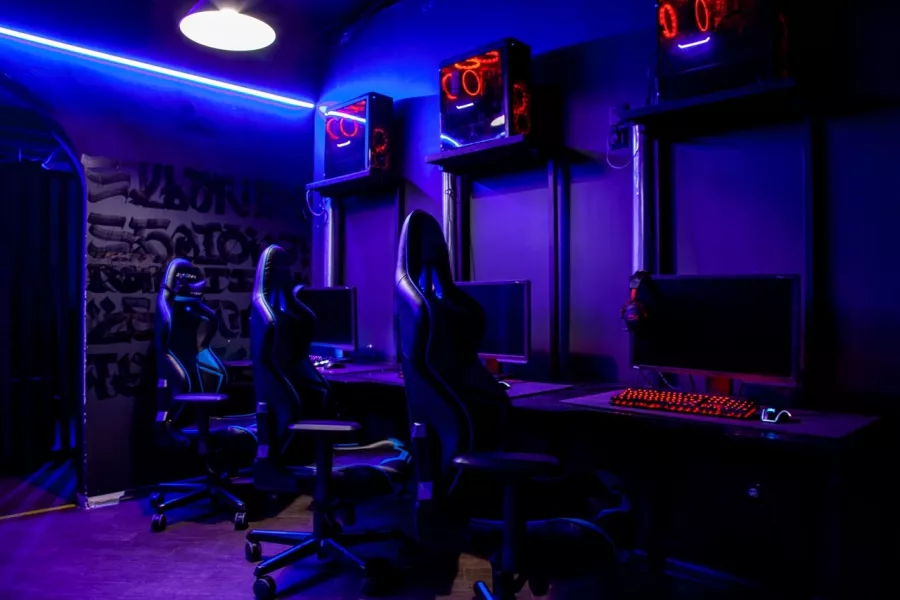 Компьютерный клуб Jat Play в Москве: Киберспорт, Games, Ставкинакиберспорт, Компьютер, Csgo, Dota, Команды, Соревнования,