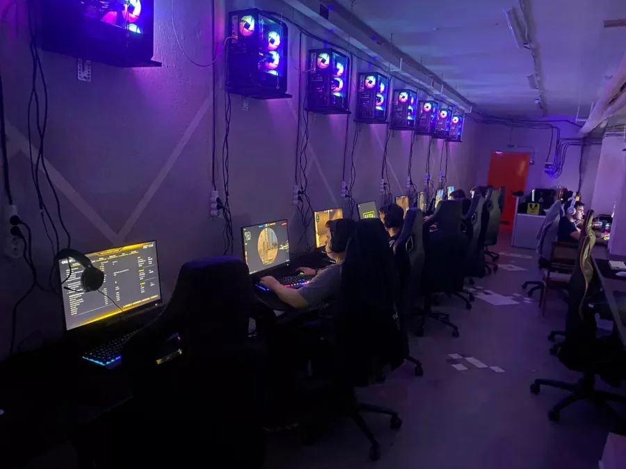 Компьютерный клуб База в Москве: Киберспорт, Games, Компьютерный клуб, Компьютер, Csgo, Dota, Команды, Соревнования,