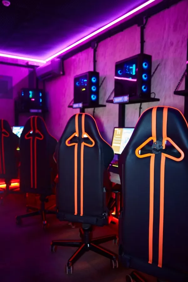 Компьютерный клуб Buff в Москве: Киберспорт, Games, Компьютерный клуб, Компьютер, Csgo, Dota, Команды, Соревнования,