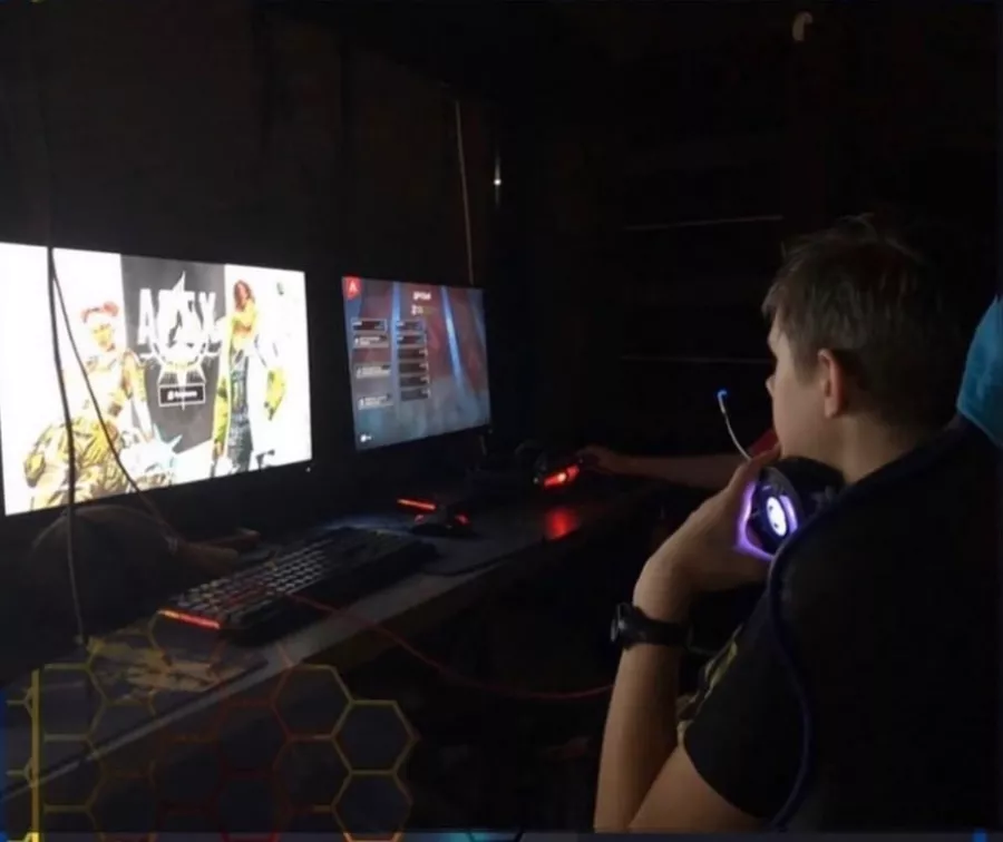 Кибер клуб Cyberz в Москве: Киберспорт, Games, Компьютерный клуб, Компьютер, Csgo, Dota, Команды, Соревнования, Ставкинакиберспорт, Друзья,