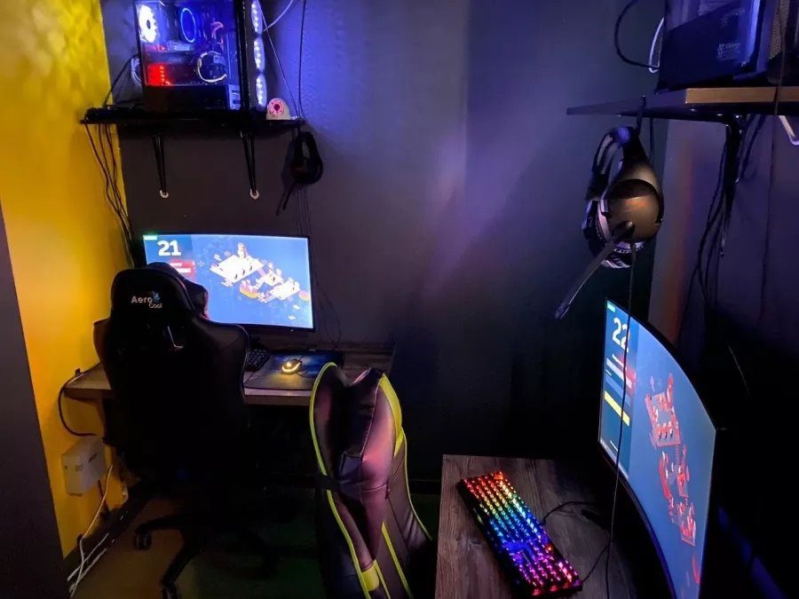 Кибер клуб Cyberz в Москве: Киберспорт, Games, Компьютерный клуб, Компьютер, Csgo, Dota, Команды, Соревнования, Ставкинакиберспорт, Друзья,