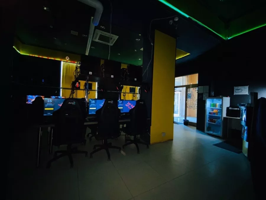 Кибер клуб Cyberz в Москве: Киберспорт, Games, Компьютерный клуб, Компьютер, Csgo, Dota, Команды, Соревнования, Ставкинакиберспорт, Друзья,