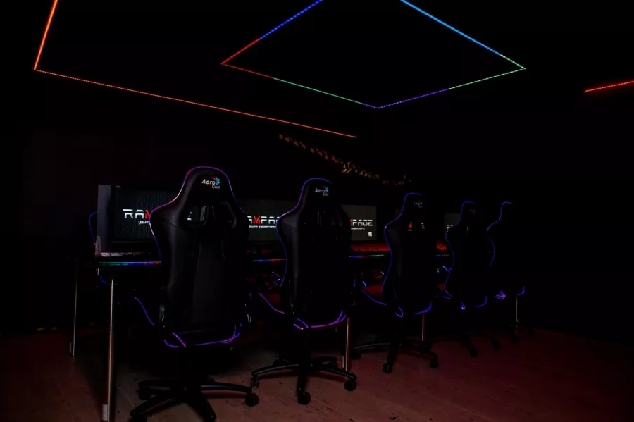 Кибер клуб Ping в Москве: Киберспорт, Games, Компьютерный клуб, Компьютер, Csgo, Dota, Команды, Соревнования, Ставкинакиберспорт, Друзья,