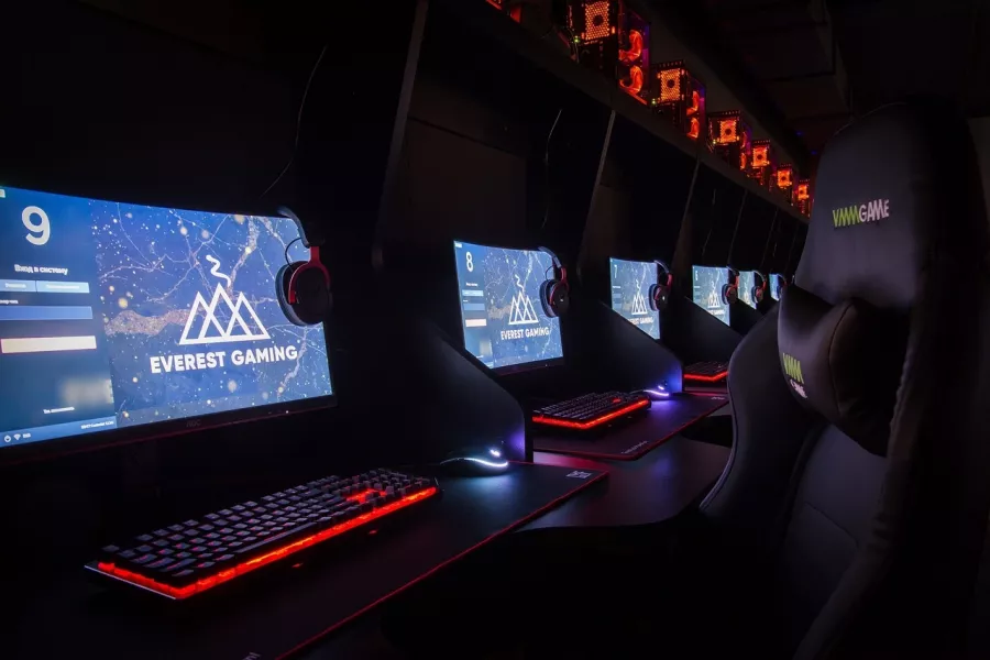 Кибер клуб Everest Gaming в Москве: Киберспорт, Games, Компьютерный клуб, Компьютер, Csgo, Dota, Команды, Соревнования, Ставкинакиберспорт, Друзья,