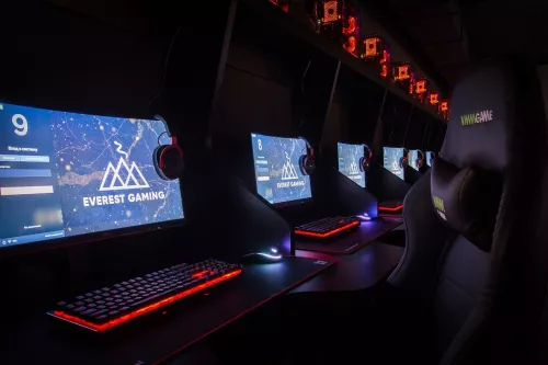 Кибер клуб Everest Gaming  в  Москве