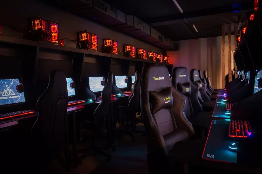 Кибер клуб Everest Gaming в Москве: Киберспорт, Games, Компьютерный клуб, Компьютер, Csgo, Dota, Команды, Соревнования, Ставкинакиберспорт, Друзья,