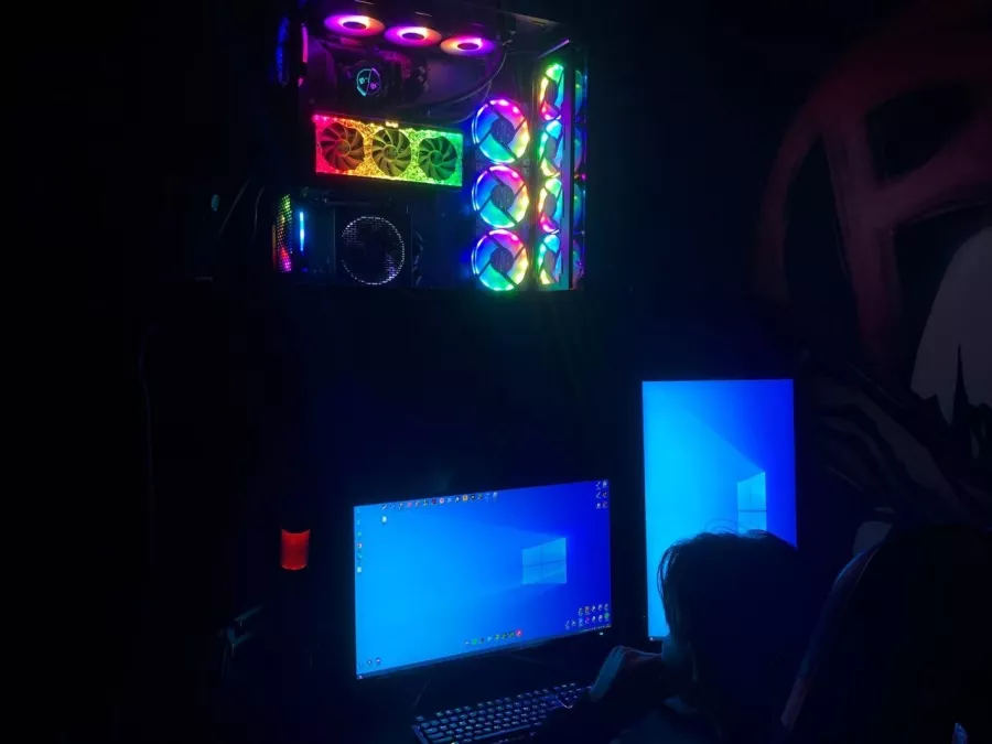Кибер клуб Everest Gaming в Москве: Киберспорт, Games, Компьютерный клуб, Компьютер, Csgo, Dota, Команды, Соревнования, Ставкинакиберспорт, Друзья,