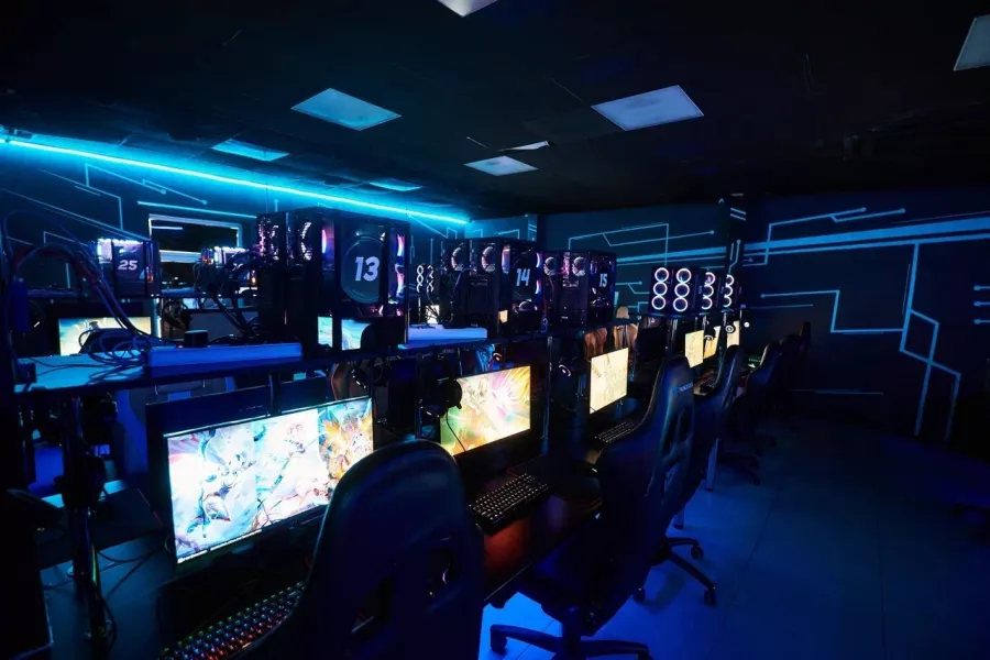 Кибер клуб Arena на Дежнёва в Москве: Киберспорт, Games, Компьютерный клуб, Компьютер, Csgo, Dota, Команды, Соревнования, Ставкинакиберспорт,