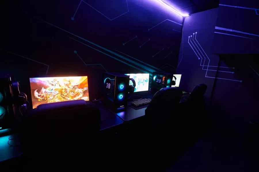 Кибер клуб Arena на Дежнёва в Москве: Киберспорт, Games, Компьютерный клуб, Компьютер, Csgo, Dota, Команды, Соревнования, Ставкинакиберспорт,