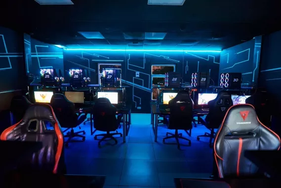 Кибер клуб "Arena" на Дежнёва