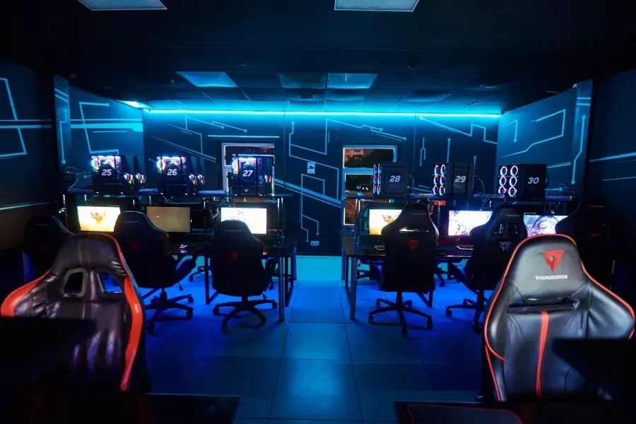 Кибер клуб Arena на Дежнёва в Москве: Киберспорт, Games, Компьютерный клуб, Компьютер, Csgo, Dota, Команды, Соревнования, Ставкинакиберспорт,