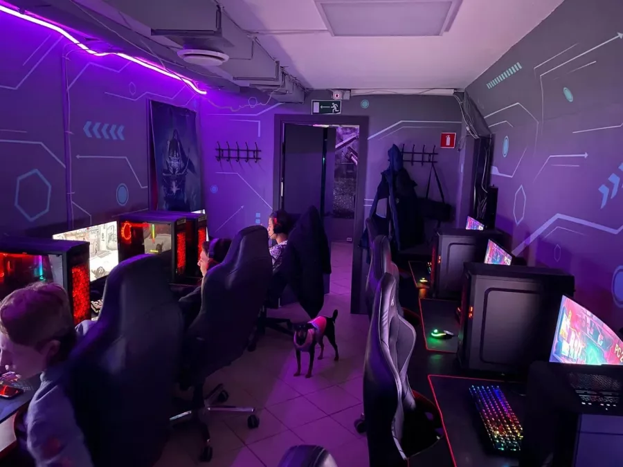 Кибер клуб Arena на Ленинградское в Москве: Киберспорт, Games, Компьютерный клуб, Компьютер, Csgo, Dota, Команды, Соревнования, Ставкинакиберспорт,