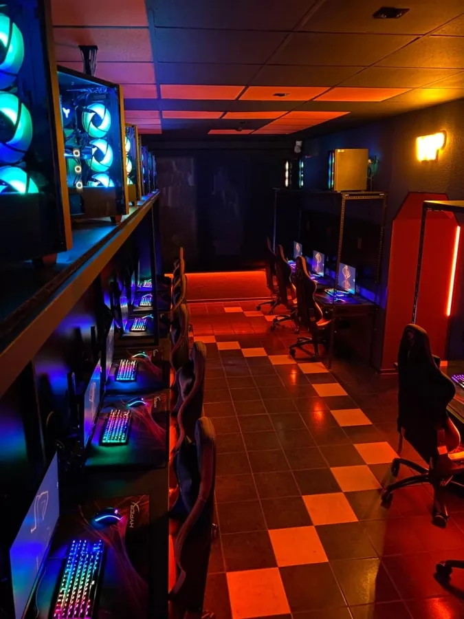 Кибер клуб SavePoint на Новгородской в Москве: Киберспорт, Games, Компьютерный клуб, Компьютер, Csgo, Dota, Команды, Соревнования, Ставкинакиберспорт, Друзья,