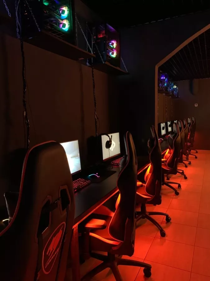 Кибер клуб SavePoint на Дубнинской в Москве: Киберспорт, Games, Компьютерный клуб, Компьютер, Csgo, Dota, Команды, Соревнования, Ставкинакиберспорт, Друзья,