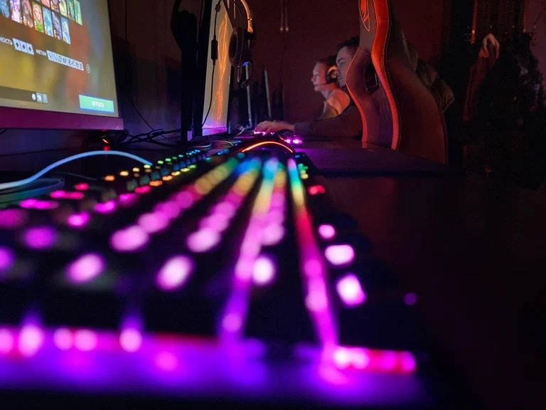 Кибер клуб SavePoint на Дмитровском в Москве: Киберспорт, Games, Компьютерный клуб, Компьютер, Csgo, Dota, Команды, Соревнования, Ставкинакиберспорт, Друзья,