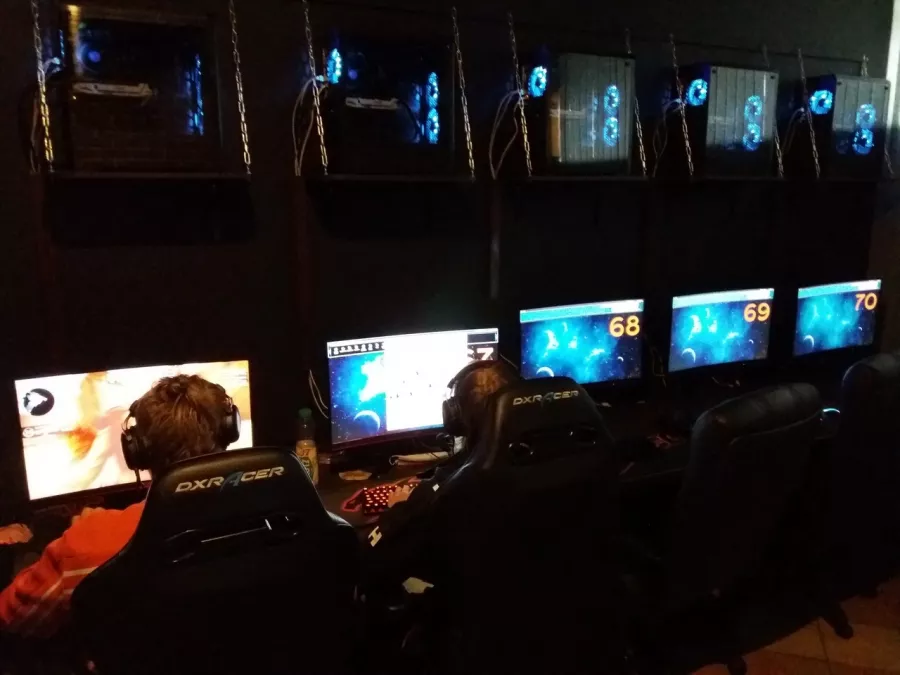 Кибер клуб Фобос в Санкт-Петербурге: Киберспорт, Games, Компьютерный клуб, Компьютер, Csgo, Dota, Команды, Соревнования, Ставкинакиберспорт, Друзья,
