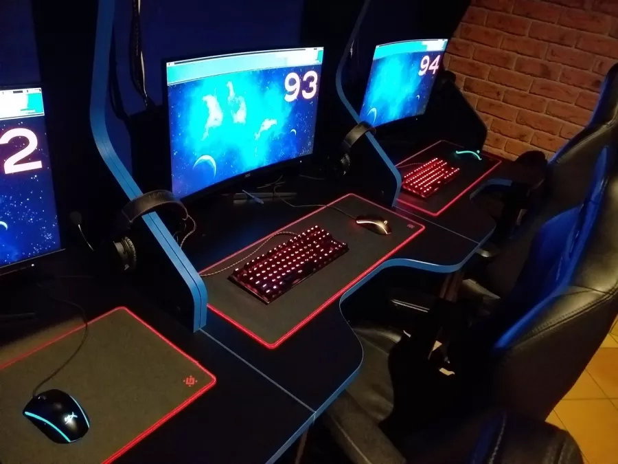 Кибер клуб Фобос в Санкт-Петербурге: Киберспорт, Games, Компьютерный клуб, Компьютер, Csgo, Dota, Команды, Соревнования, Ставкинакиберспорт, Друзья,
