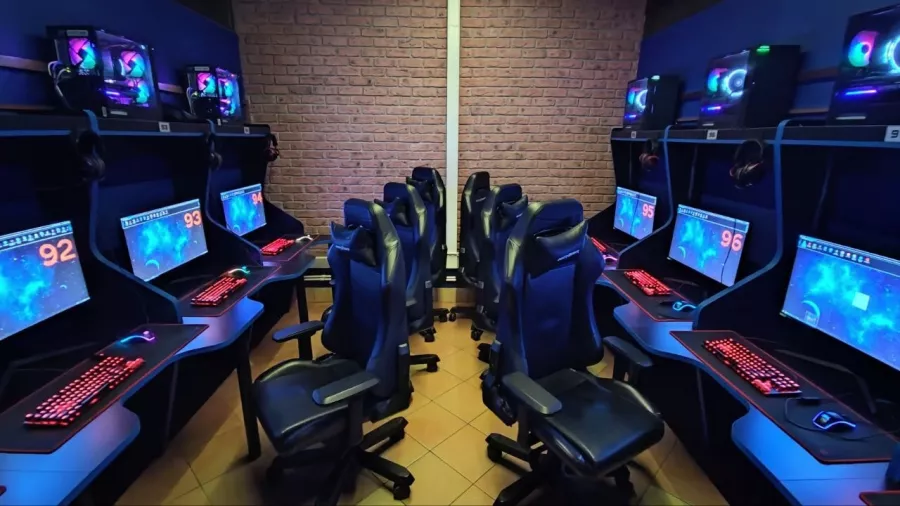 Кибер клуб Фобос в Санкт-Петербурге: Киберспорт, Games, Компьютерный клуб, Компьютер, Csgo, Dota, Команды, Соревнования, Ставкинакиберспорт, Друзья,