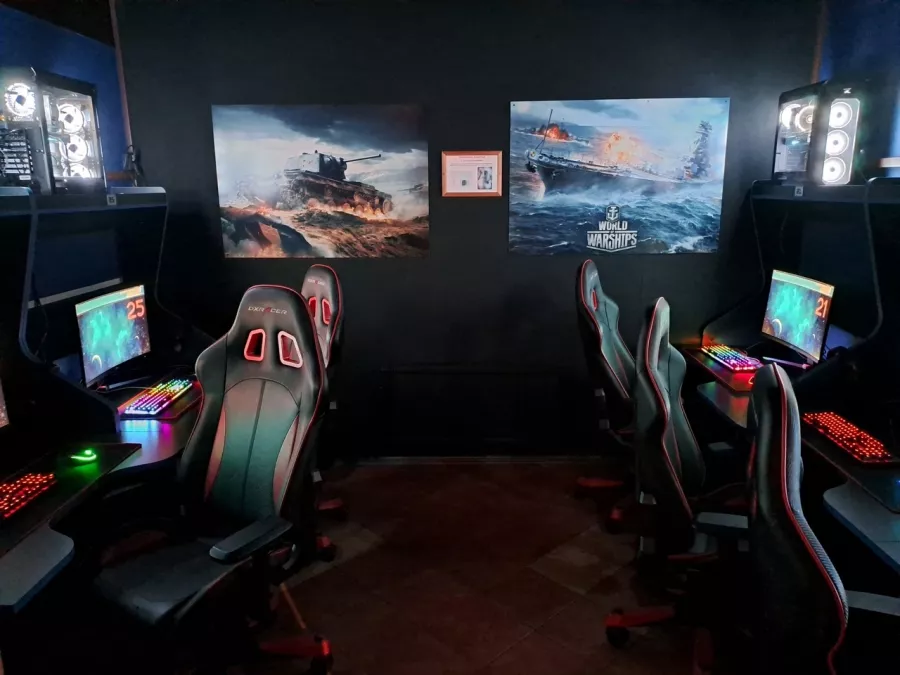 Кибер клуб Фобос в Санкт-Петербурге: Киберспорт, Games, Компьютерный клуб, Компьютер, Csgo, Dota, Команды, Соревнования, Ставкинакиберспорт, Друзья,