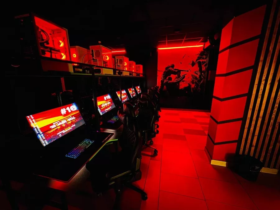 Компьютерный клуб Darkwall на Большевикова в Санкт-Петербурге: Киберспорт, Games, Компьютерный клуб, Компьютер, Csgo, Dota, Команды, Соревнования, Ставкинакиберспорт, Друзья,